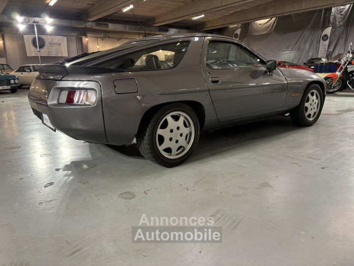 Porsche 928 S - 21