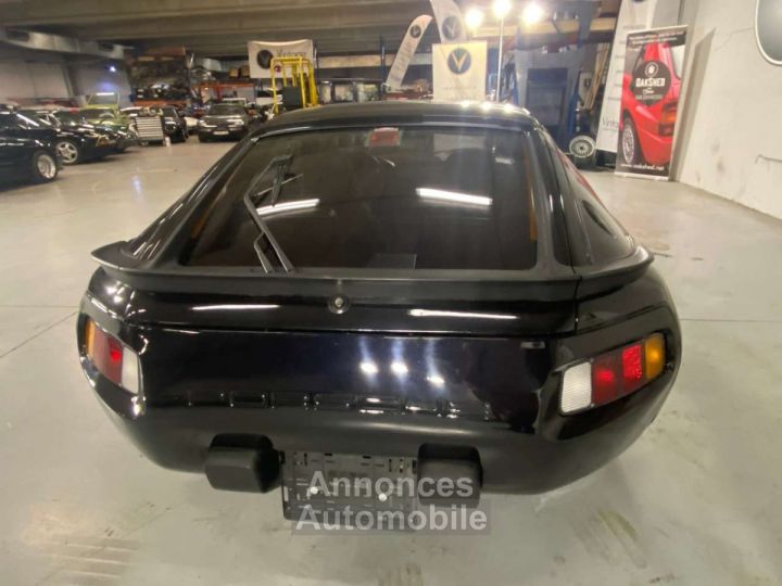 Porsche 928 S3 - 14