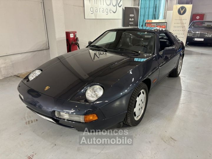 Porsche 928 S4 - 1