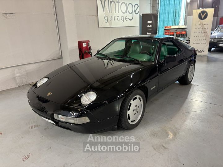 Porsche 928 S4 - 1