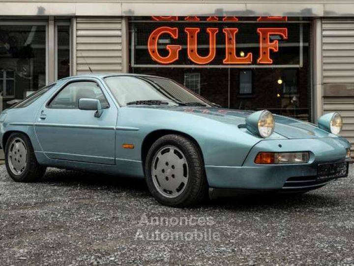 Porsche 928 S4 - 1