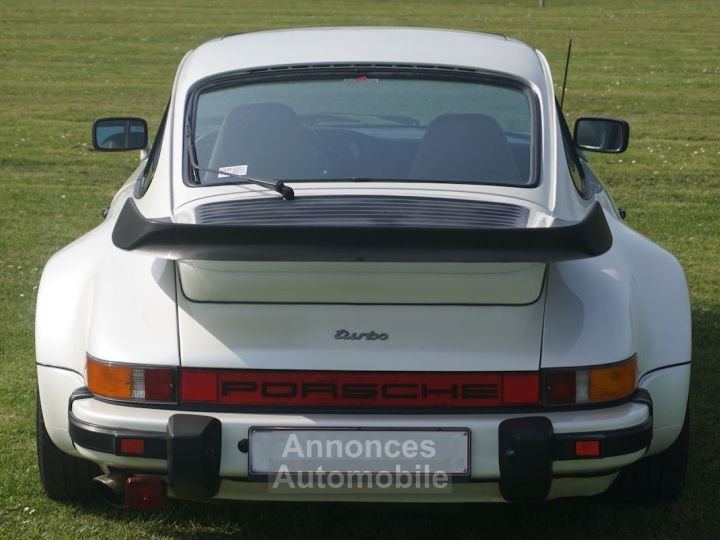 Porsche 930 Turbo - 1983 - 8