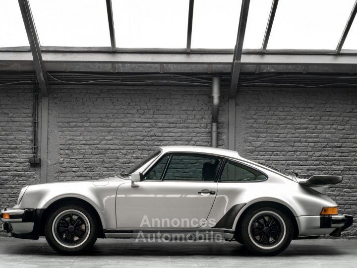 Porsche 930 Turbo 3.3 - 3