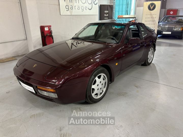 Porsche 944 S2 - 1