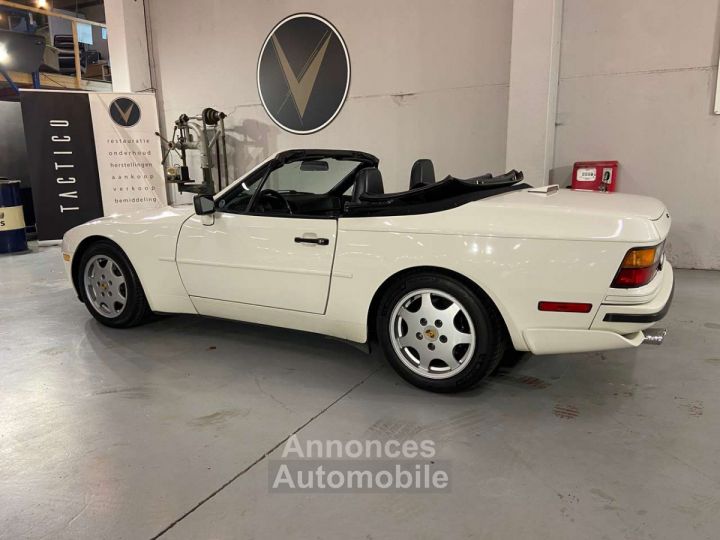 Porsche 944 S2 Cabrio - 14