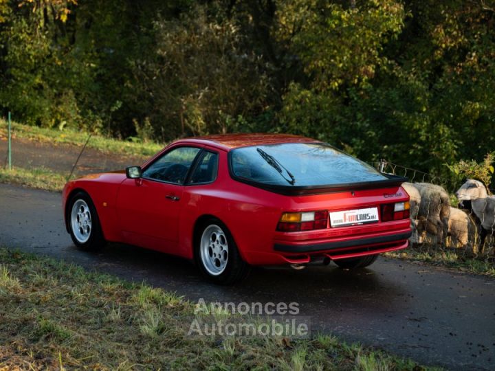 Porsche 944 Turbo - 6