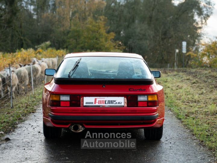 Porsche 944 Turbo - 23