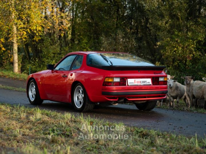 Porsche 944 Turbo - 26