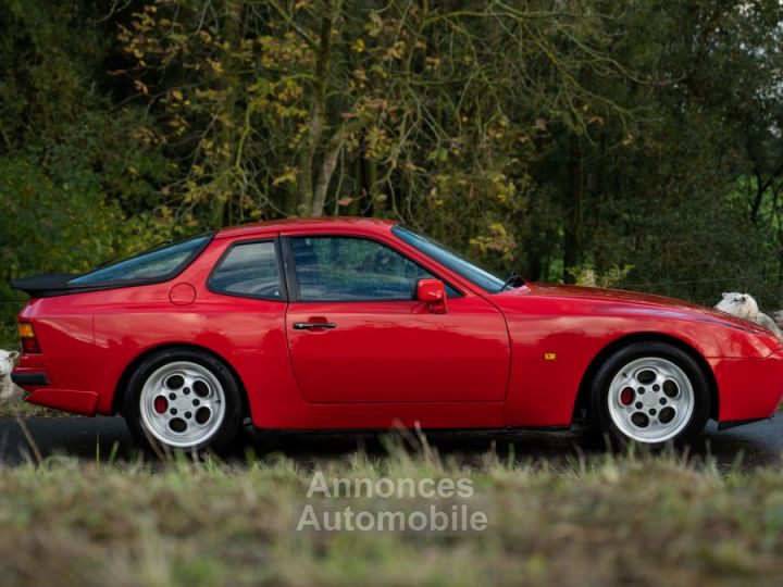 Porsche 944 Turbo - 28