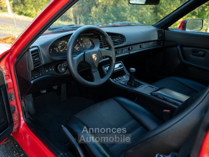 Porsche 944 Turbo - 31