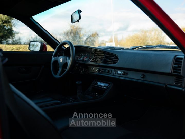 Porsche 944 Turbo - 40