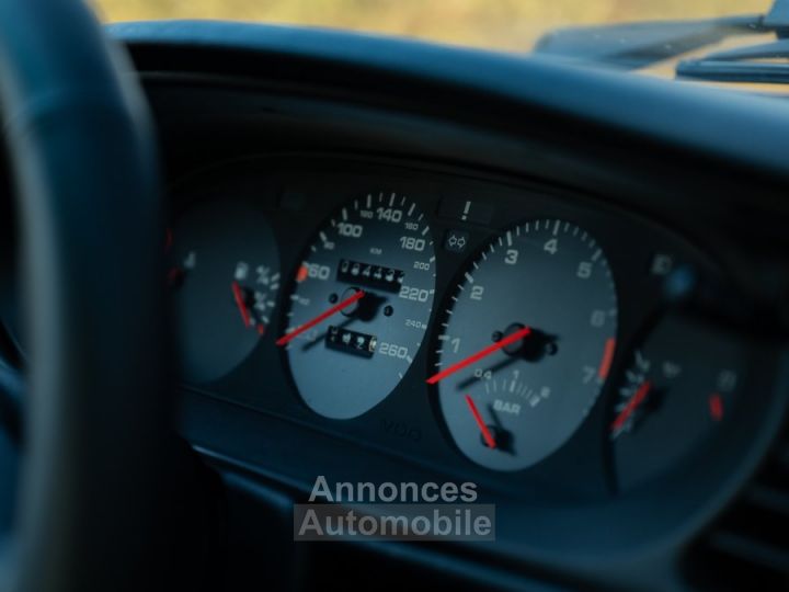 Porsche 944 Turbo - 43