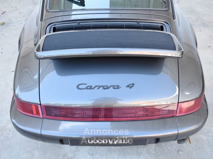 Porsche 964 Carrera 4 - 13