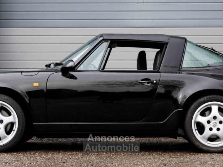 Porsche 964 Targa 4 with only 38.054 km 3600cc 6 cilinder 247 hp - 1