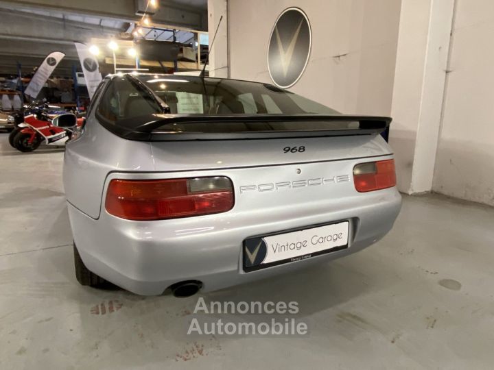 Porsche 968 - 12