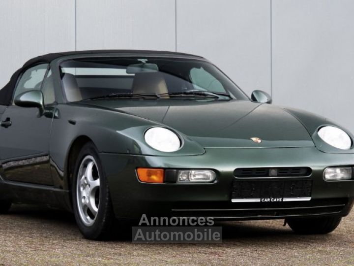 Porsche 968 convertible with manual transmission 3.0L 16-valve inline-four engine 239 HP - 1