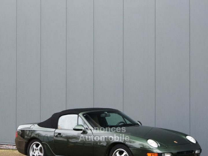 Porsche 968 convertible with manual transmission 3.0L 16-valve inline-four engine 239 HP - 6