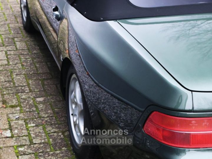 Porsche 968 convertible with manual transmission 3.0L 16-valve inline-four engine 239 HP - 10