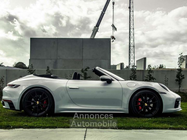 Porsche 992 911 4S - 4