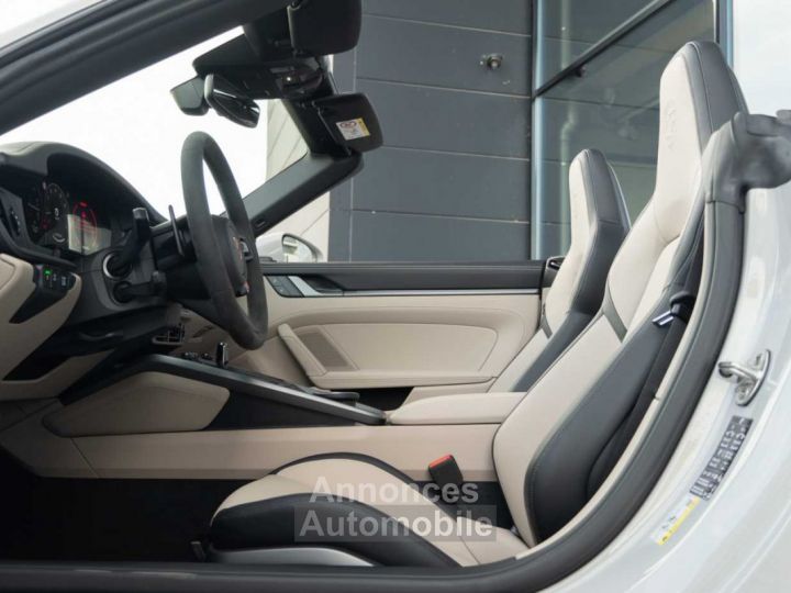 Porsche 992 NEW Facelift Sportseats Bose Sportexhaust Chrono - 10