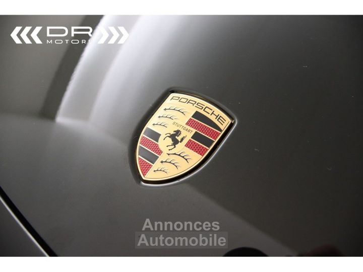 Porsche 992 TARGA 4 GTS FACELIFT - PAINT TO SAMPLE : DARK OLIVE metallic BOSE LIFT - 54