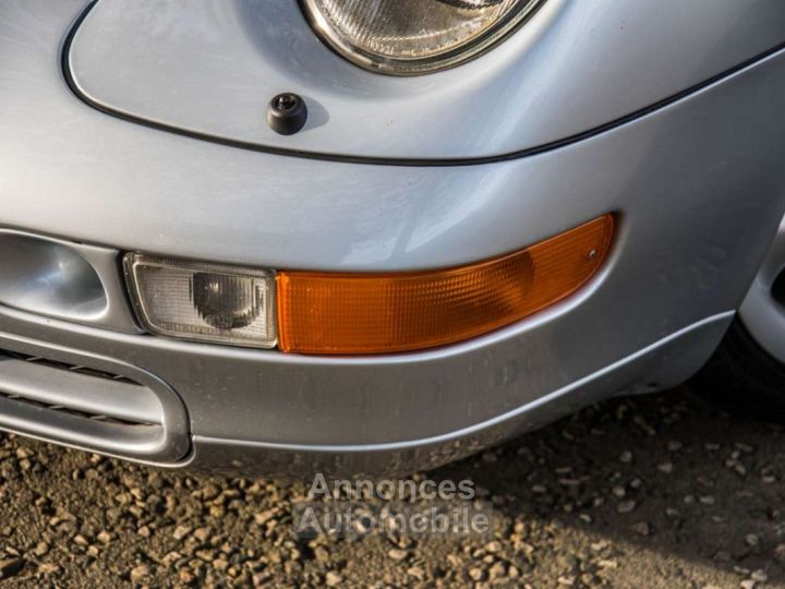 Porsche 993 911 CARRERA - 11