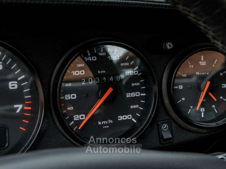 Porsche 993 911 CARRERA 4S - 21