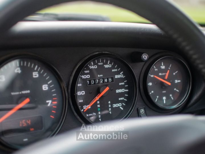 Porsche 993 Carrera 2 - 20