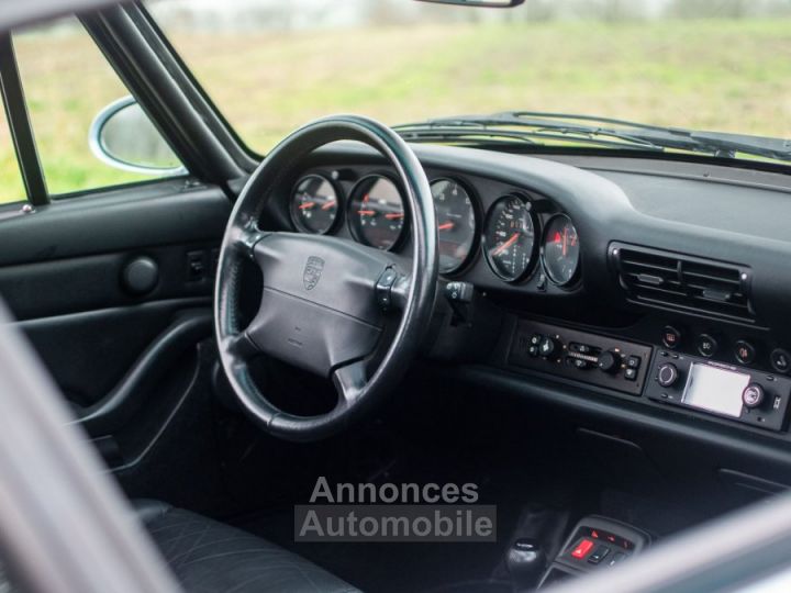 Porsche 993 Carrera 2 - 27