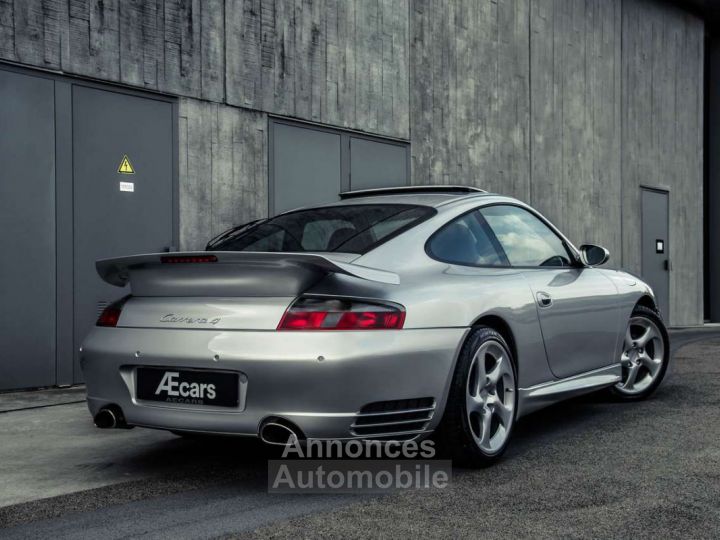 Porsche 996 911 CARRERA 4 - 3