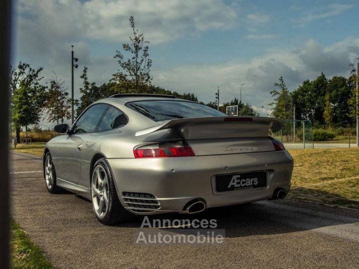 Porsche 996 911 CARRERA 4 - 6