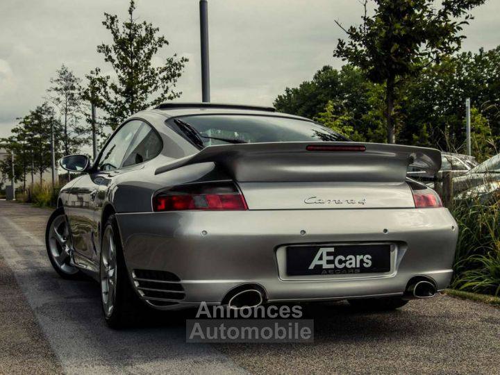 Porsche 996 911 CARRERA 4 - 10