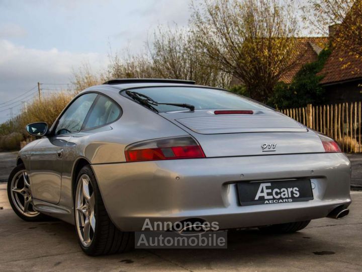 Porsche 996 CARRERA - 1