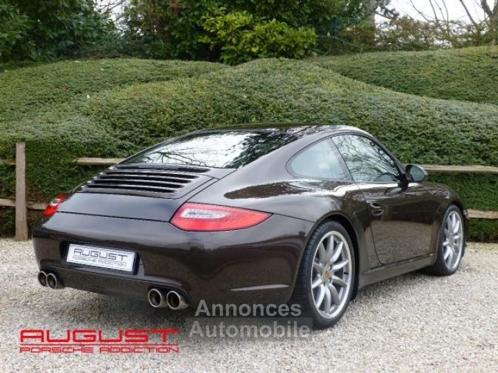 Porsche 997 Carrera 2010 - 16