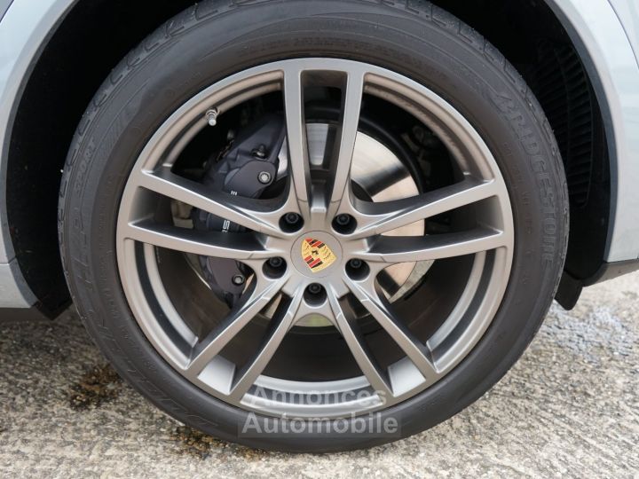 Porsche Cayenne (3) V6 3.0 E Hybrid - 1ère Main France - 895 €/mois - Révisé 08/2023 - Toit Pano, Roues AR Directrices, Susp. Pneumatique, Accès Confort, ... - Garant - 10