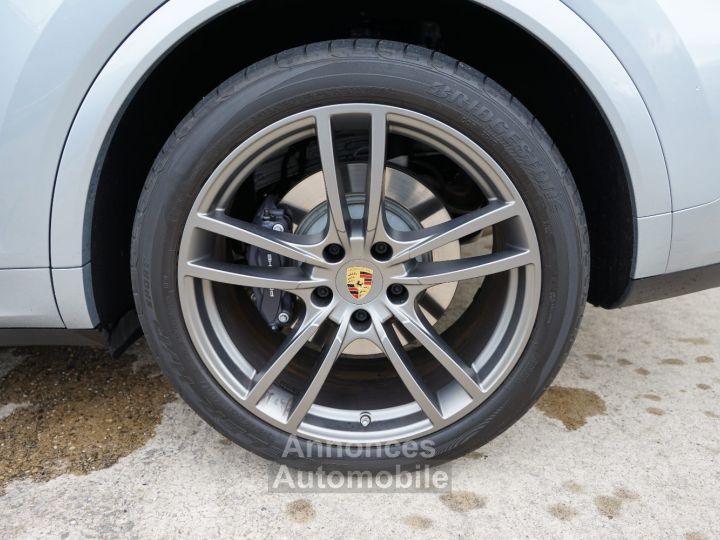 Porsche Cayenne (3) V6 3.0 E Hybrid - 1ère Main France - 895 €/mois - Révisé 08/2023 - Toit Pano, Roues AR Directrices, Susp. Pneumatique, Accès Confort, ... - Garant - 12