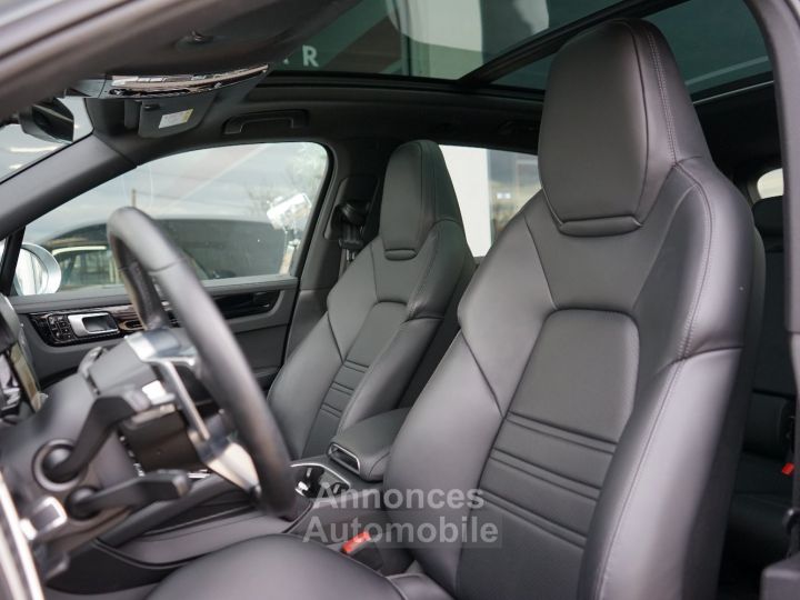 Porsche Cayenne (3) V6 3.0 E Hybrid - 1ère Main France - 895 €/mois - Révisé 08/2023 - Toit Pano, Roues AR Directrices, Susp. Pneumatique, Accès Confort, ... - Garant - 15