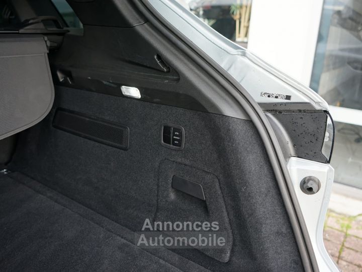 Porsche Cayenne (3) V6 3.0 E Hybrid - 1ère Main France - 895 €/mois - Révisé 08/2023 - Toit Pano, Roues AR Directrices, Susp. Pneumatique, Accès Confort, ... - Garant - 45