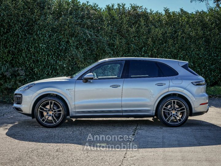 Porsche Cayenne (3) V6 3.0 E Hybrid - 1ère Main France - 895 €/mois - Révisé 08/2023 - Toit Pano, Roues AR Directrices, Susp. Pneumatique, Accès Confort, ... - Garant - 2