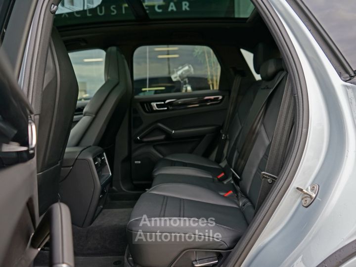 Porsche Cayenne (3) V6 3.0 E Hybrid - 1ère Main France - 895 €/mois - Révisé 08/2023 - Toit Pano, Roues AR Directrices, Susp. Pneumatique, Accès Confort, ... - Garant - 41