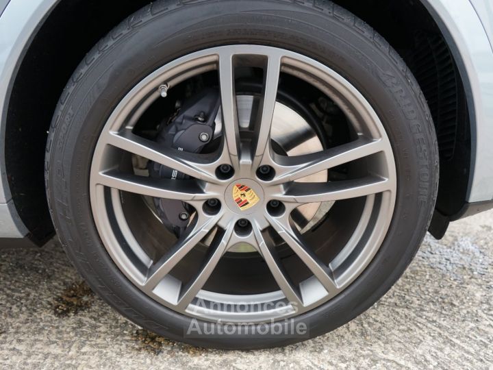 Porsche Cayenne (3) V6 3.0 E Hybrid - 1ère Main France - 996 €/mois - Révisé 08/2023 - Toit Pano, Roues AR Directrices, Susp. Pneumatique, Accès Confort, ... - Garant - 13