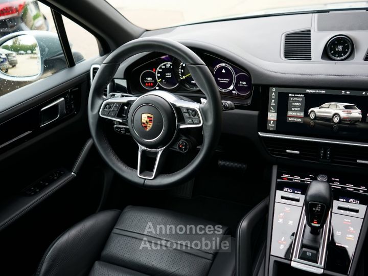 Porsche Cayenne (3) V6 3.0 E Hybrid - 1ère Main France - 996 €/mois - Révisé 08/2023 - Toit Pano, Roues AR Directrices, Susp. Pneumatique, Accès Confort, ... - Garant - 22