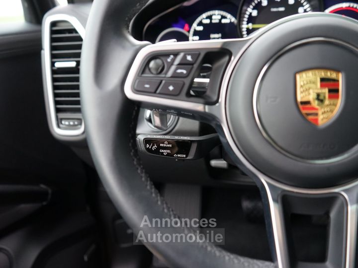 Porsche Cayenne (3) V6 3.0 E Hybrid - 1ère Main France - 996 €/mois - Révisé 08/2023 - Toit Pano, Roues AR Directrices, Susp. Pneumatique, Accès Confort, ... - Garant - 25