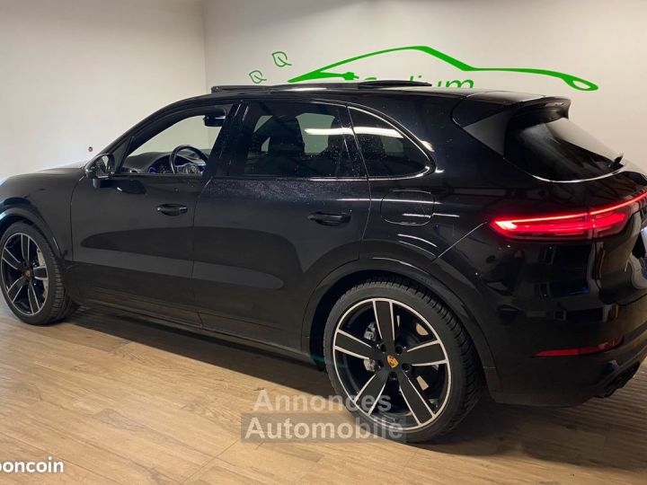 Porsche Cayenne 3.0 V6 Hybrid 462 cv Français 30 000 euros d'options partir de 1100e par mois - 5