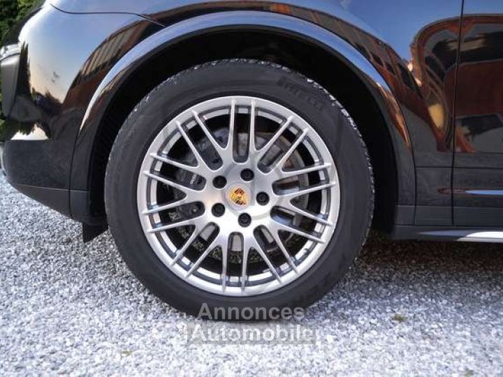 Porsche Cayenne 3.0D Platinum Edition - PANO - 1 HAND BELGIAN CAR - 3