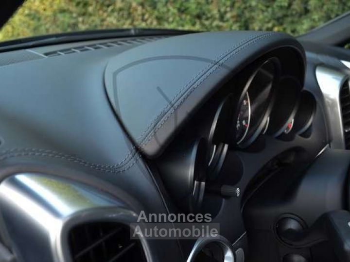 Porsche Cayenne 3.0D Platinum Edition - SPORT DESIGN - 18 WAY SEATS - 10