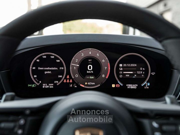 Porsche Cayenne Coupé E-Hybrid-SPORTDESIGN-DISPLAY-18W-FULL - 14