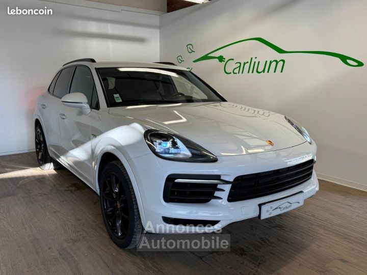 Porsche Cayenne E-HYBRIDE 3.0 V6 462CV Pack Chrono Français Très bien équipé A partir de 900e par mois - 1