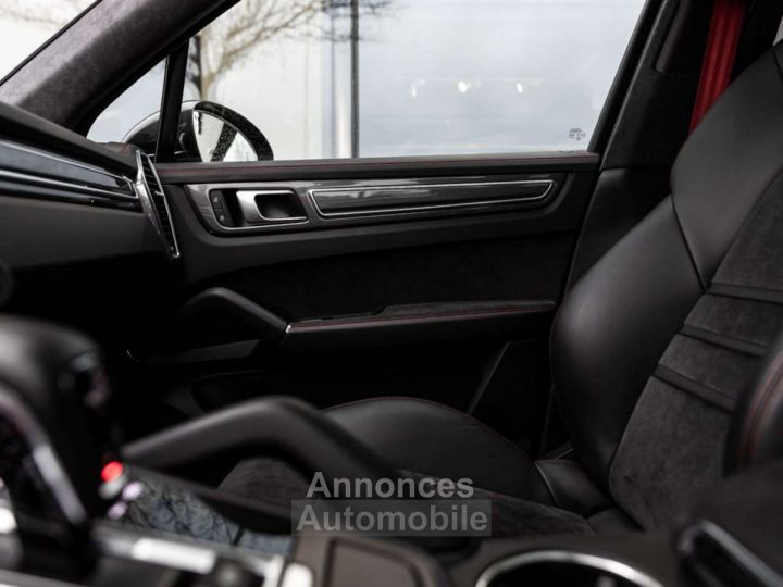 Porsche Cayenne GTS (SUV) AIR-INNODRIVE-BOSE-HUD-360°-... FULL - 34