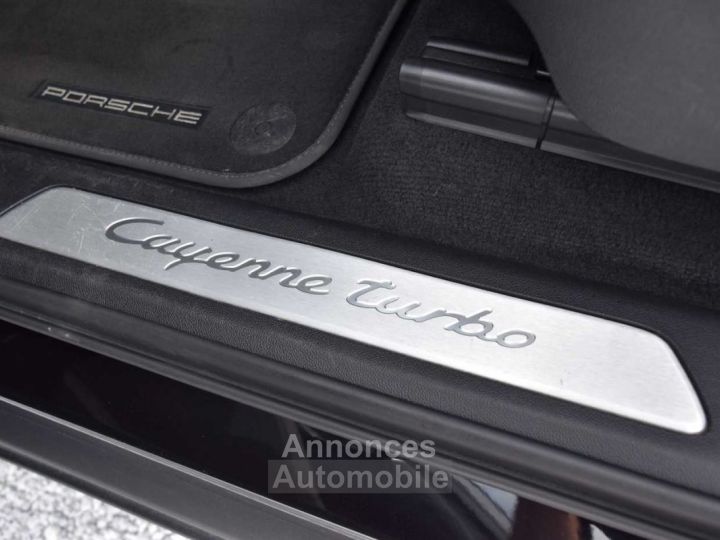 Porsche Cayenne TURBO 1st Owner Softclose BOSE Chrono Pano 360° - 10